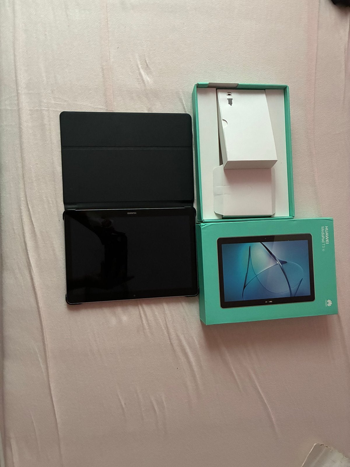 Huawei MediaPad T3 - Amper gebruikt, compleet met doos, Computers en Software, Ophalen of Verzenden, Zo goed als nieuw