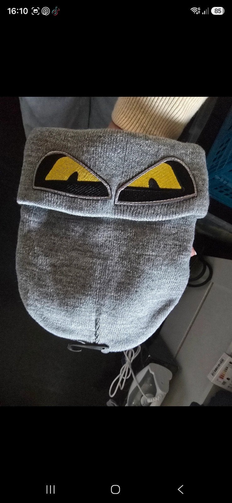 Grijze Muts met Gele Ogen - Fendi Monster Stijl, Ophalen of Verzenden, Nieuw