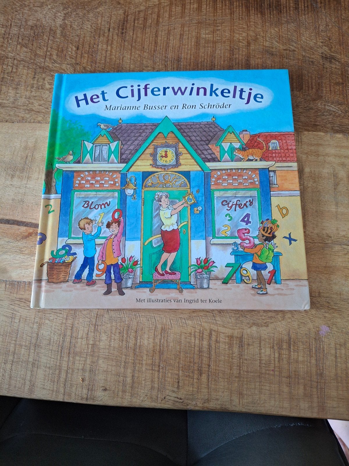 Het cijferwinkeltje - Marianne Busser en Ron Schröder, Ophalen of Verzenden, Zo goed als nieuw, Fictie algemeen