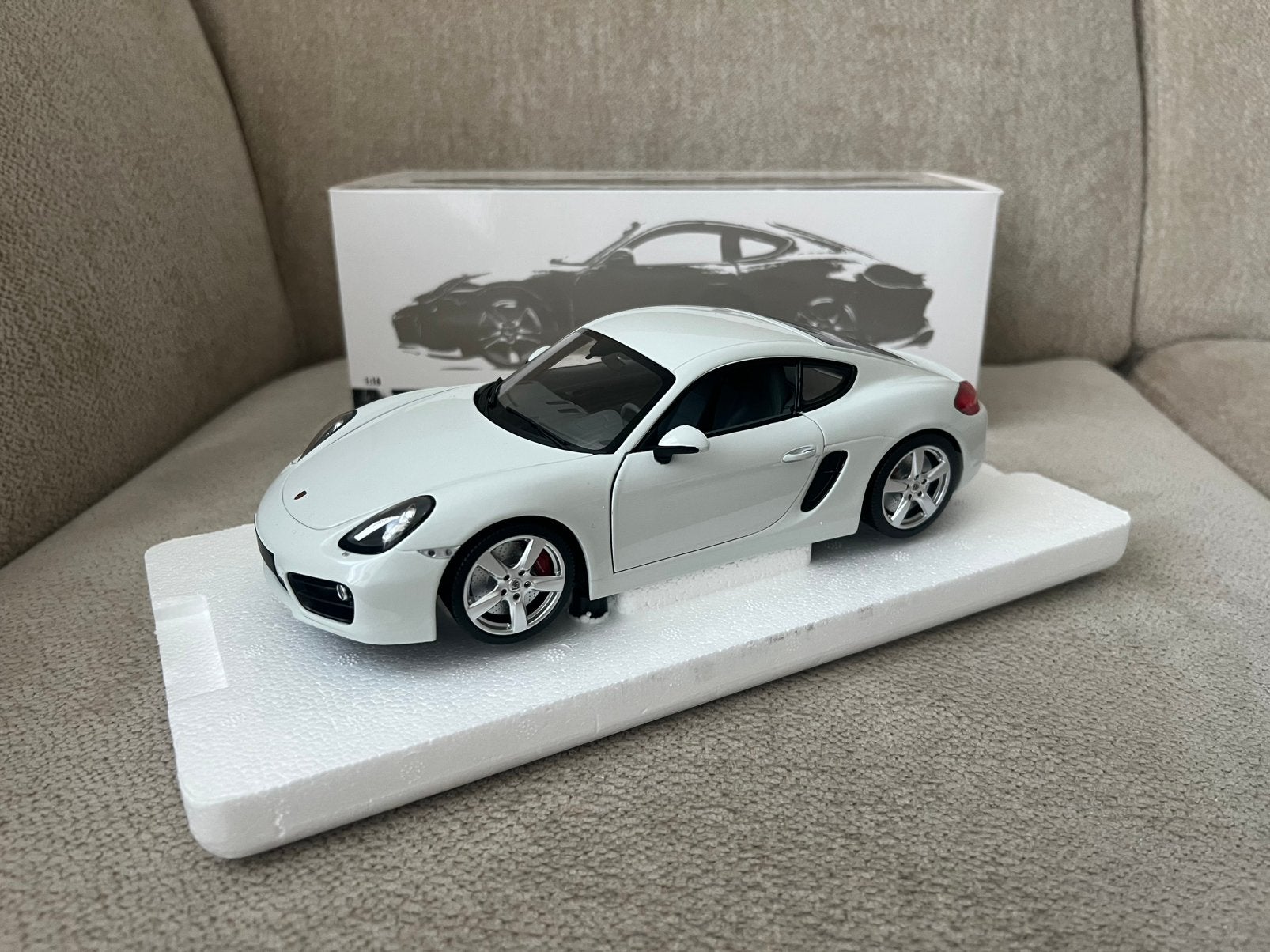 Minichamps Porsche 981 Cayman white, Hobby en Vrije tijd, Ophalen of Verzenden, Zo goed als nieuw, MiniChamps