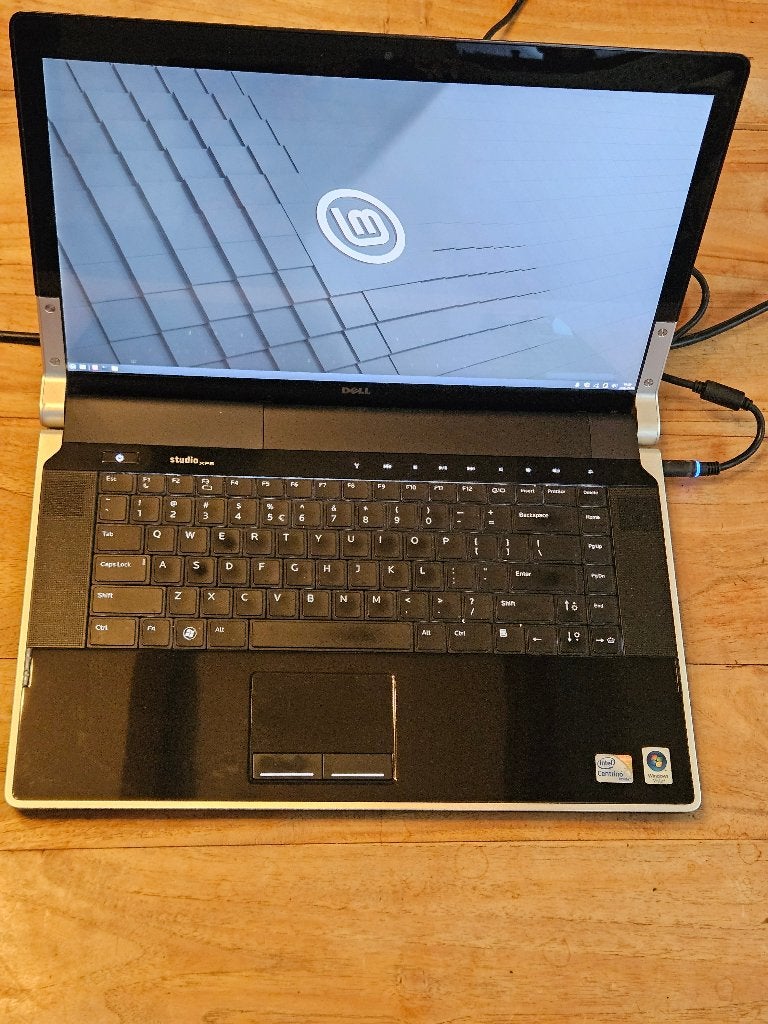 Dell Studio XPS 1640 – Core 2 Duo T9900 – 6GB RAM – SSD, Computers en Software, Gebruikt, 2 tot 3 Ghz, Ophalen of Verzenden, SSD