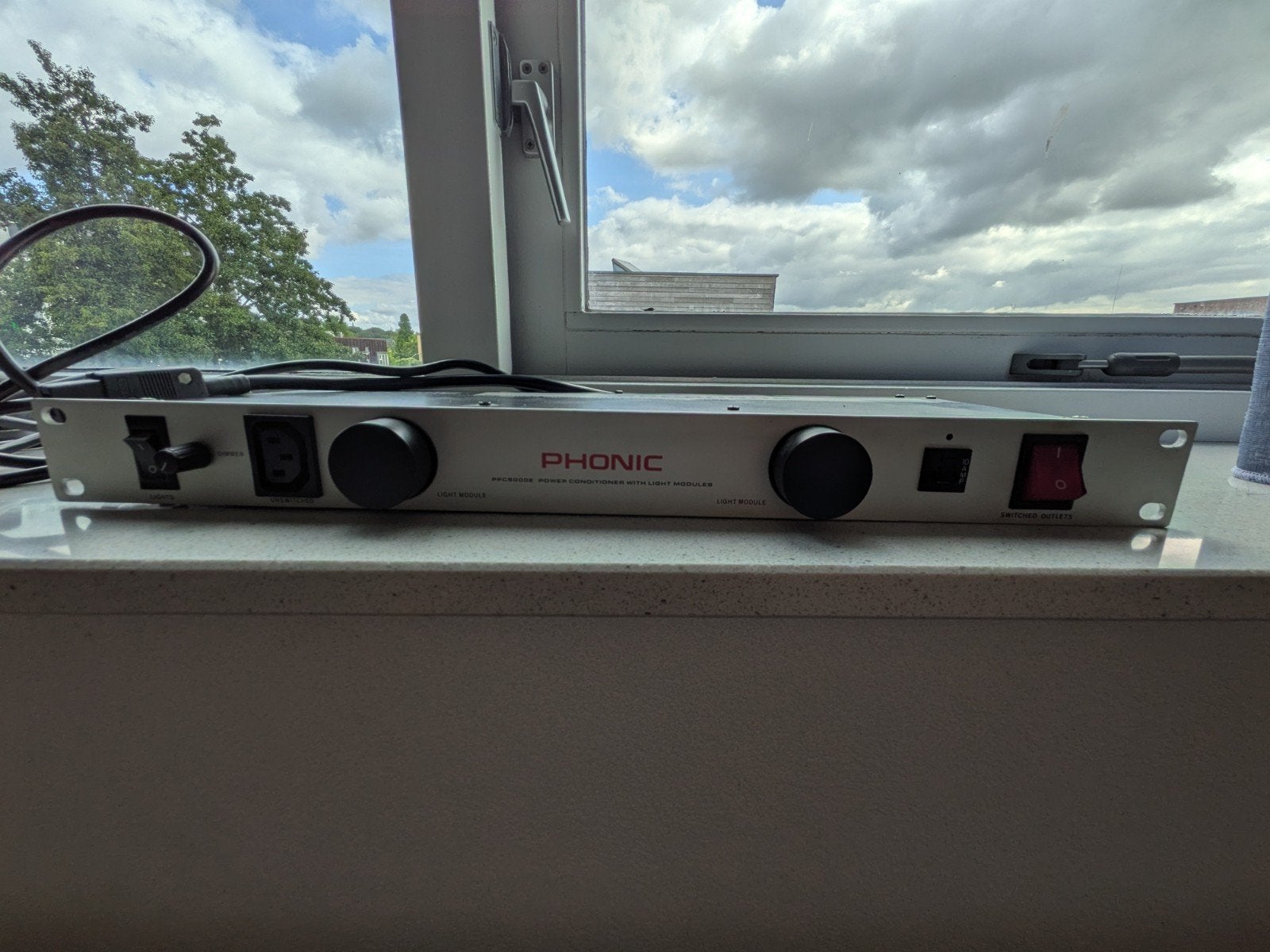 Phonic PPC8000E Power Conditioner en Licht Module, Muziek en Instrumenten, Ophalen, Zo goed als nieuw