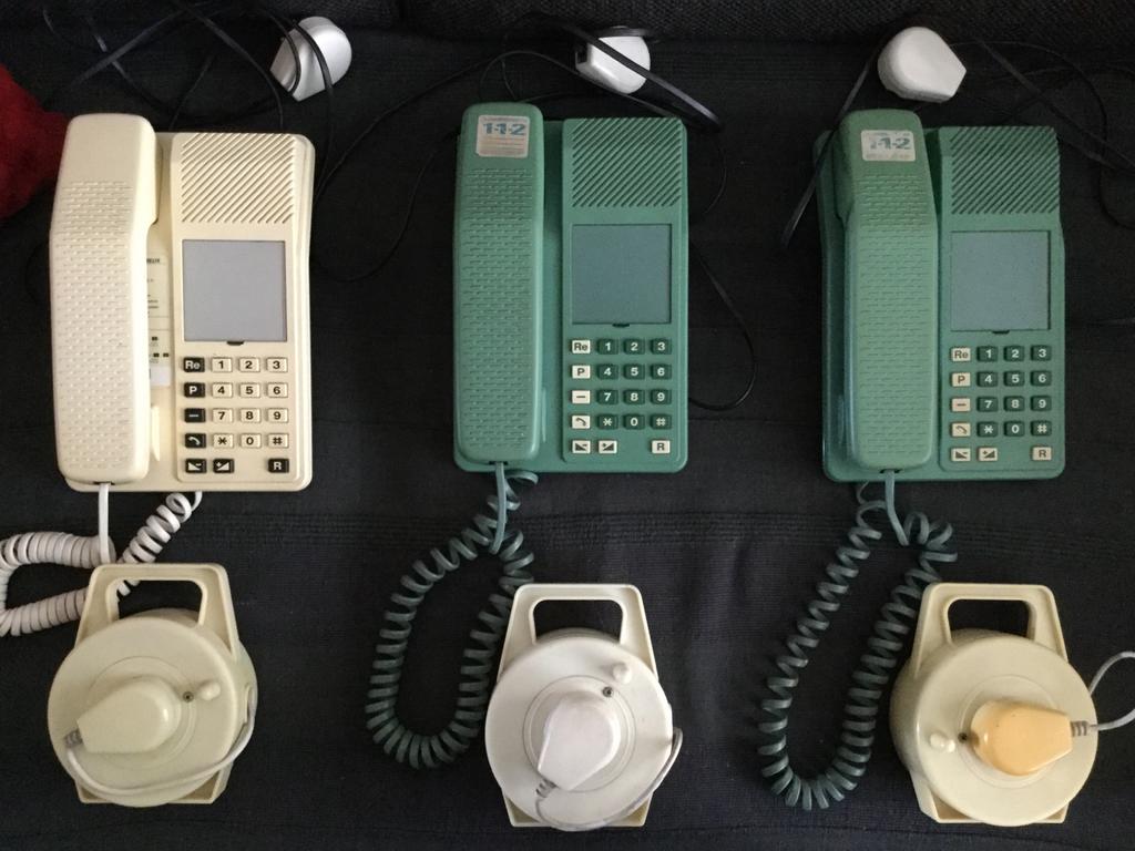 3 Vintage telefoons., Telecommunicatie, Vaste telefoons | Niet Draadloos, Ophalen of Verzenden, Zo goed als nieuw