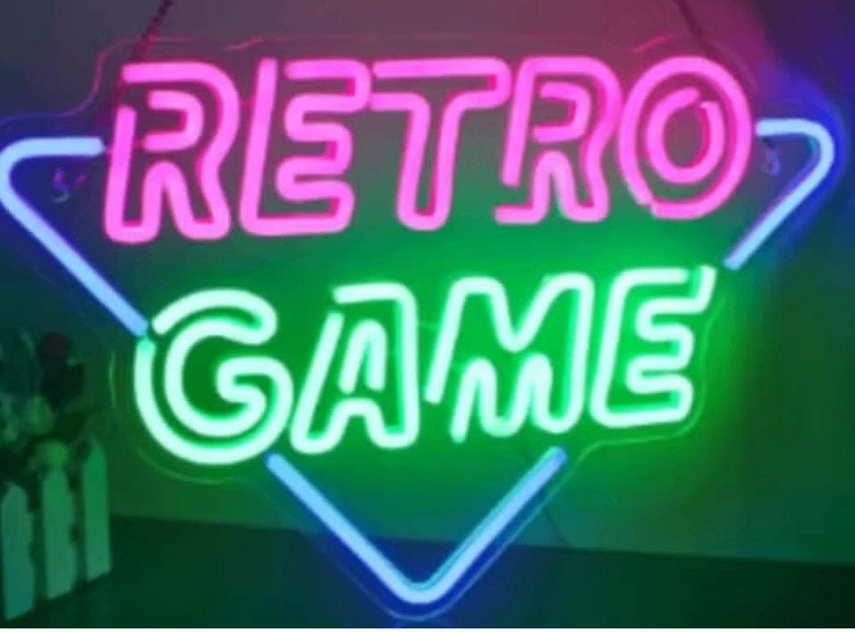 LED lamp neon stijl Retro Game (42x28cm), Ophalen of Verzenden, Nieuw, Lichtbak of (neon) lamp