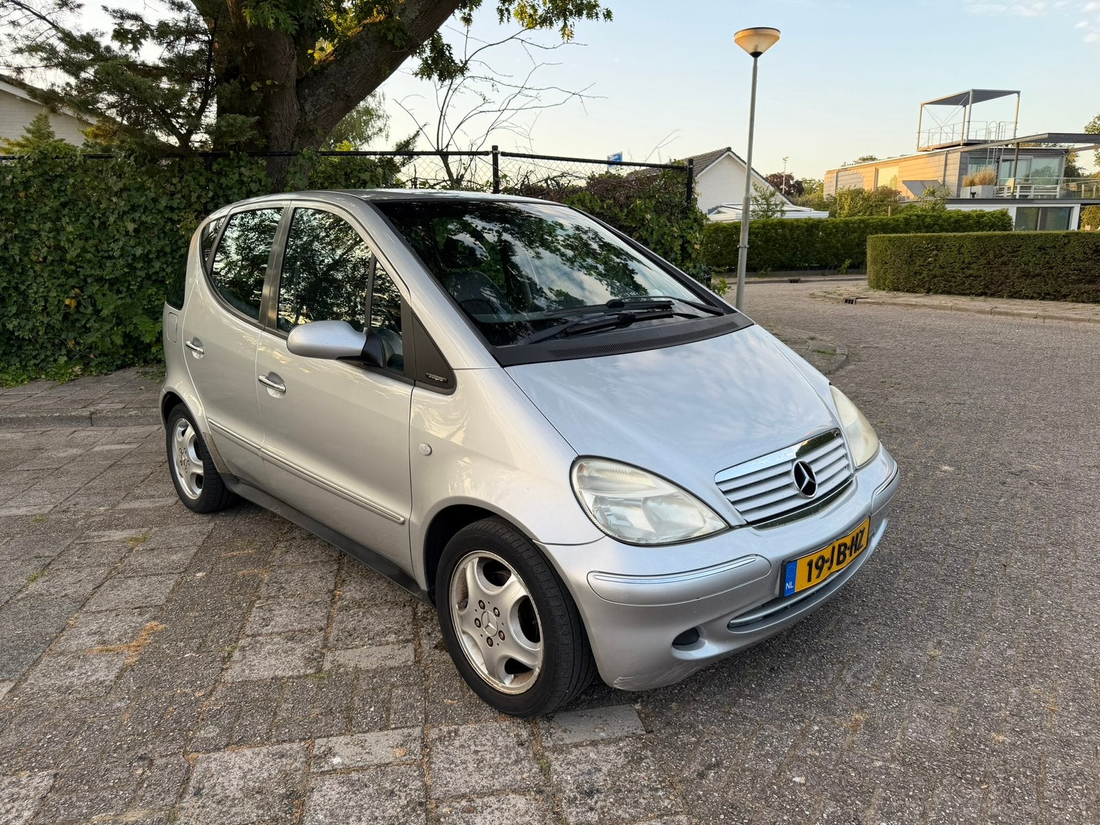 Mercedes-Benz A-Klasse 1.6 AUT | Hoge instap | Elk-Ramen, Auto's, Stof, 40 €/maand, 400 kg, Grijs
