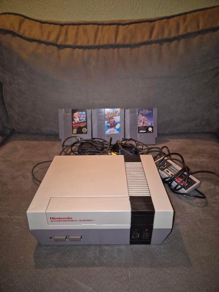 Nintendo NES met 3 games, Spelcomputers en Games, Spelcomputers | Nintendo NES, Ophalen, Gebruikt, Met 1 controller, Met games