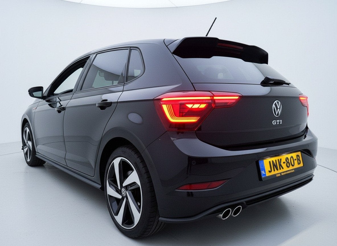 Volkswagen Polo GTI 2.0 TSI 210PK DSG GTI-SPORT IQ-LIGHT/PDC, 15 km/l, Gebruikt, 4 cilinders, Zwart