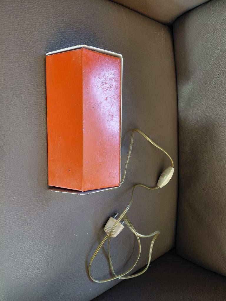 Retro wandlamp Kleur oranje, Ophalen of Verzenden, Gebruikt, Metaal, Retro