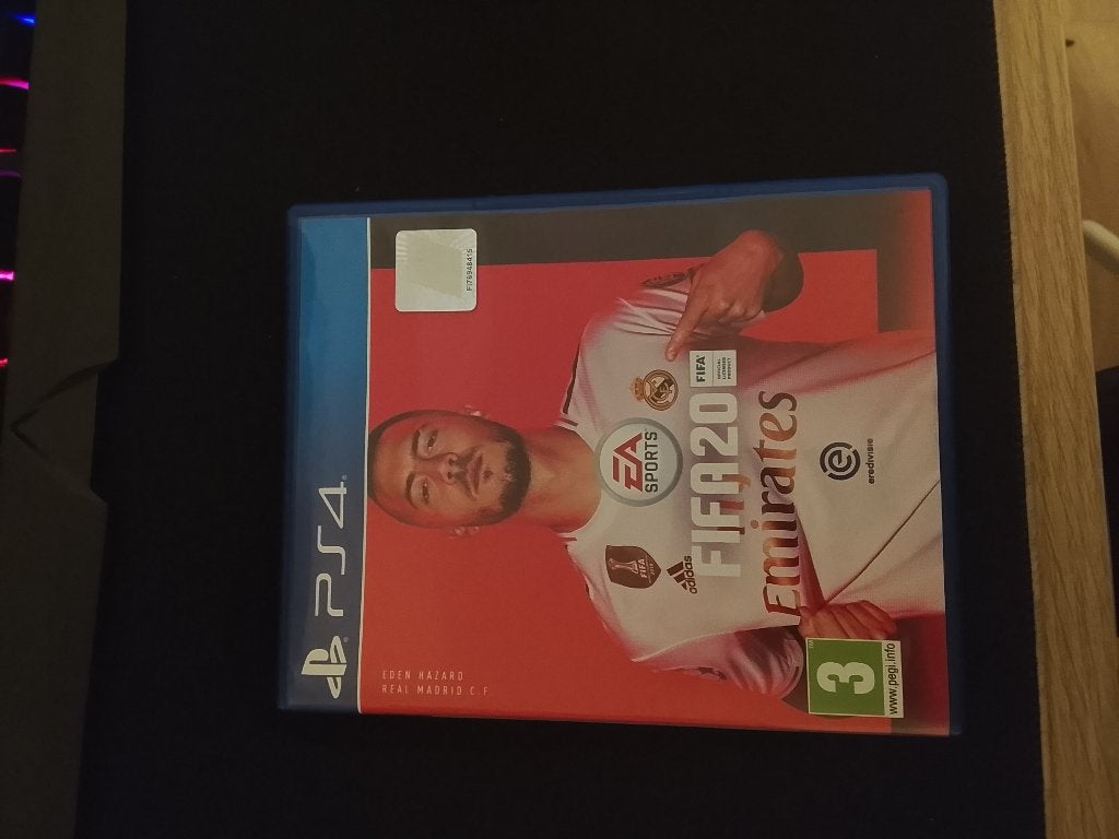 Fifa 20, Ophalen of Verzenden, Zo goed als nieuw, Sport, 3 spelers of meer