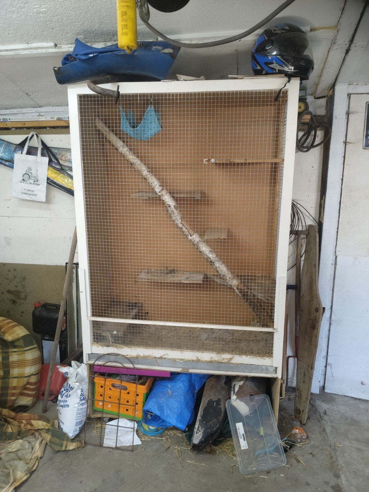 Vogel huisdieren hok GRATIS, Dieren en Toebehoren, Ophalen of Verzenden, Hout, Vogelkooi