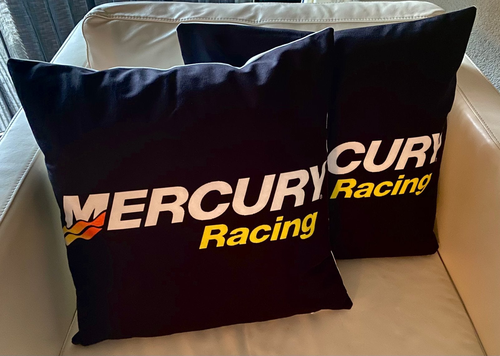 Mercury Racing Decoratie Kussen, Ophalen of Verzenden, Nieuw, Motor en Techniek