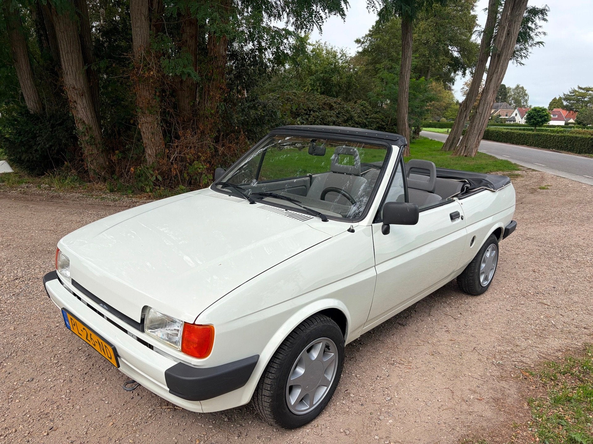 AGM FIESTA 1.1 CABRIO, Auto's, Gebruikt, Wit, Bedrijf, 4 cilinders