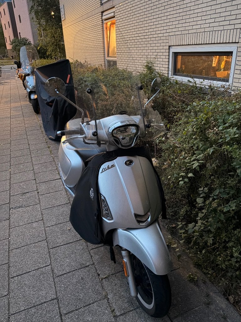 Kymco new like 2021, Fietsen en Brommers, Ophalen, Gebruikt, Maximaal 45 km/u, Like
