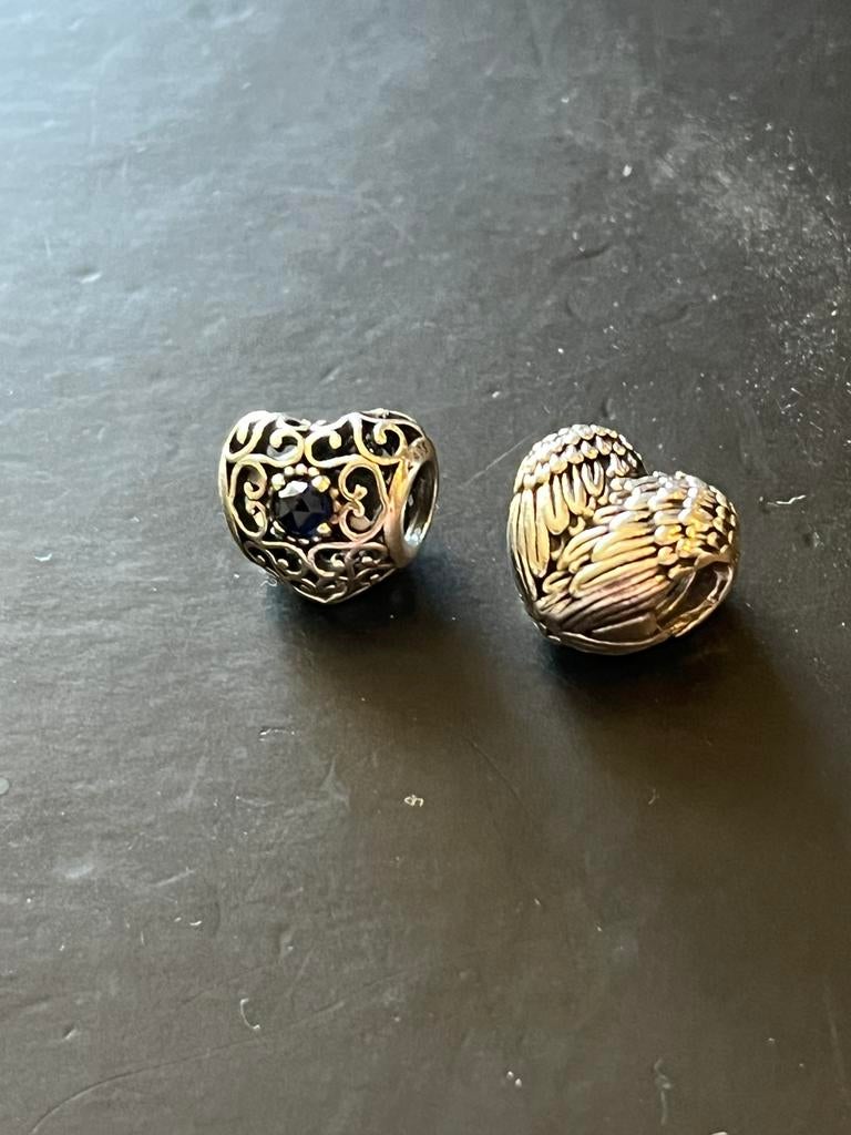 Pandora hartjes bedels., Pandora, Ophalen of Verzenden, Zo goed als nieuw, 4 bedels of meer
