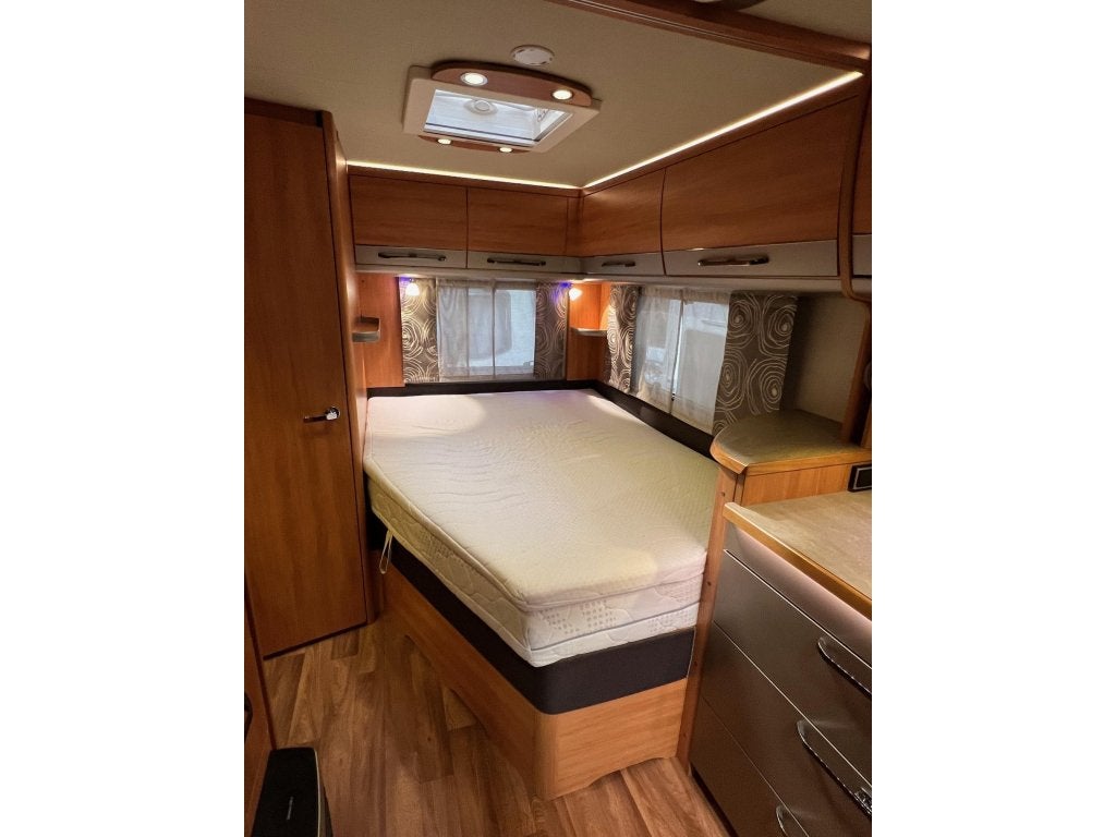 Eriba Nova GL 545 airco, luifel, fransbed, mover top staat, Rondzit, Bedrijf, Overige typen, Eriba