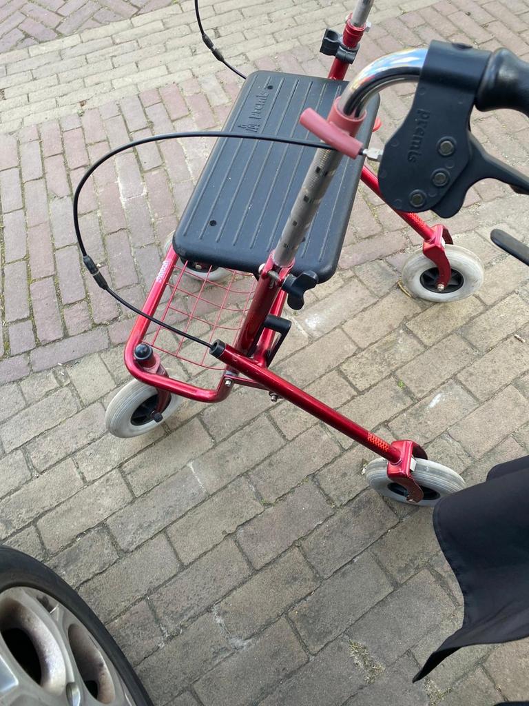 Provo rollator rood, Diversen, Rollators, Ophalen, Opvouwbaar