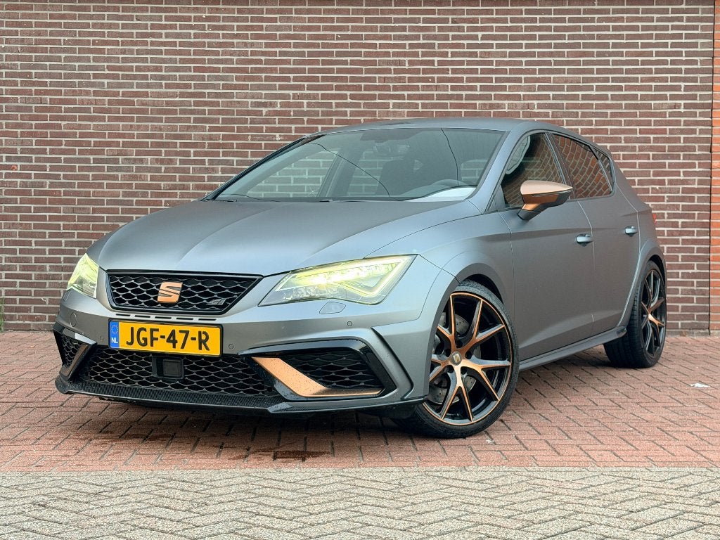 Seat Leon 2.0 TSI 310PK 2018 Cupra R 231/799 DEALER ONDERH., Auto's, Voorwielaandrijving, Zwart, 4 cilinders, 1984 cc
