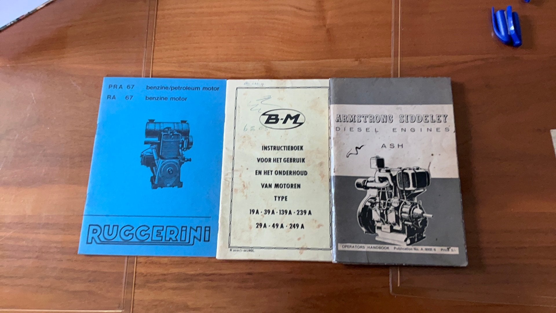 Instructie boekjes stationaire motoren, Ophalen of Verzenden, Zo goed als nieuw
