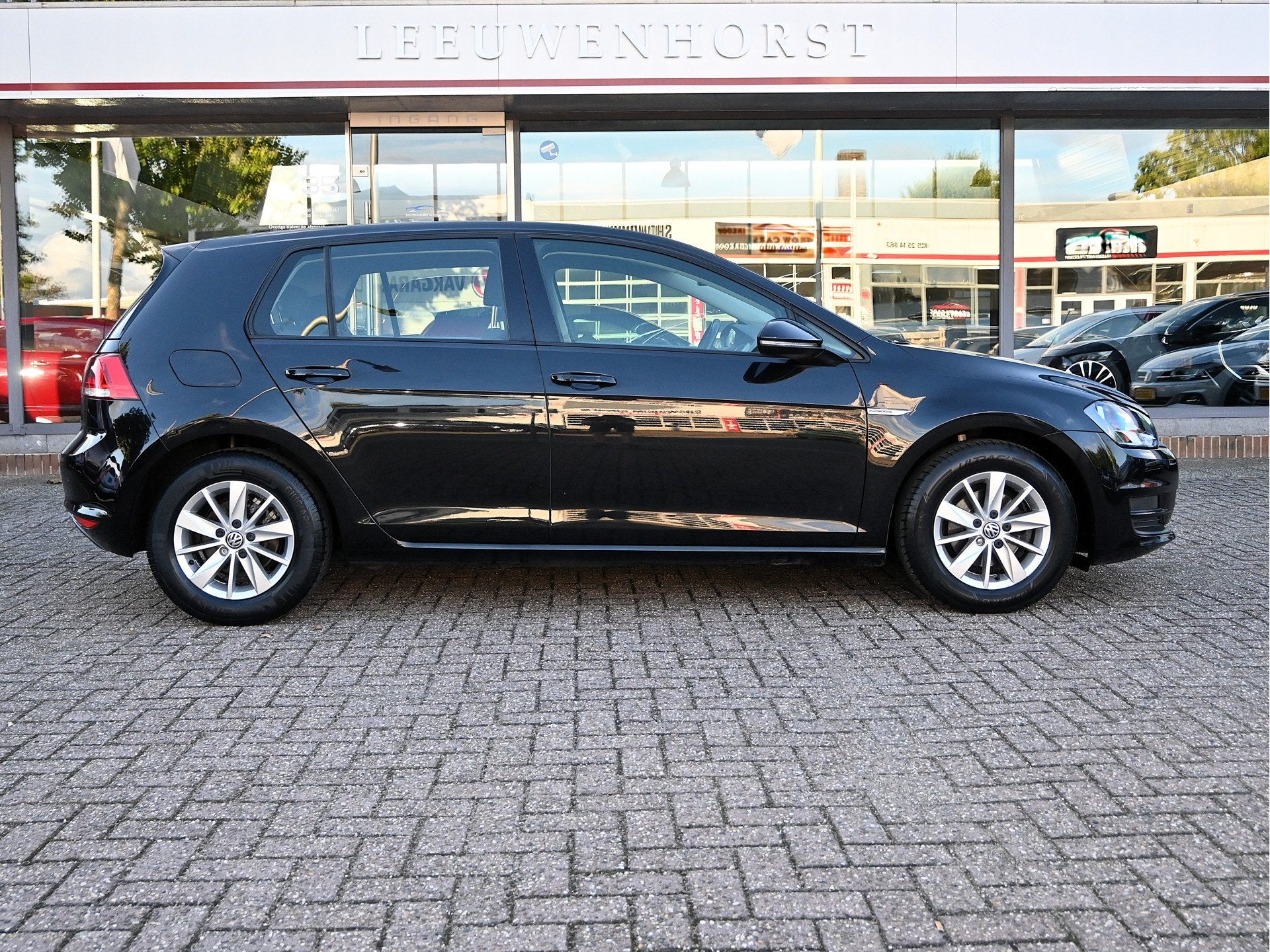 Volkswagen Golf 1.0 TSI Edition (bj 2017), Voorwielaandrijving, Stof, Gebruikt, Euro 6