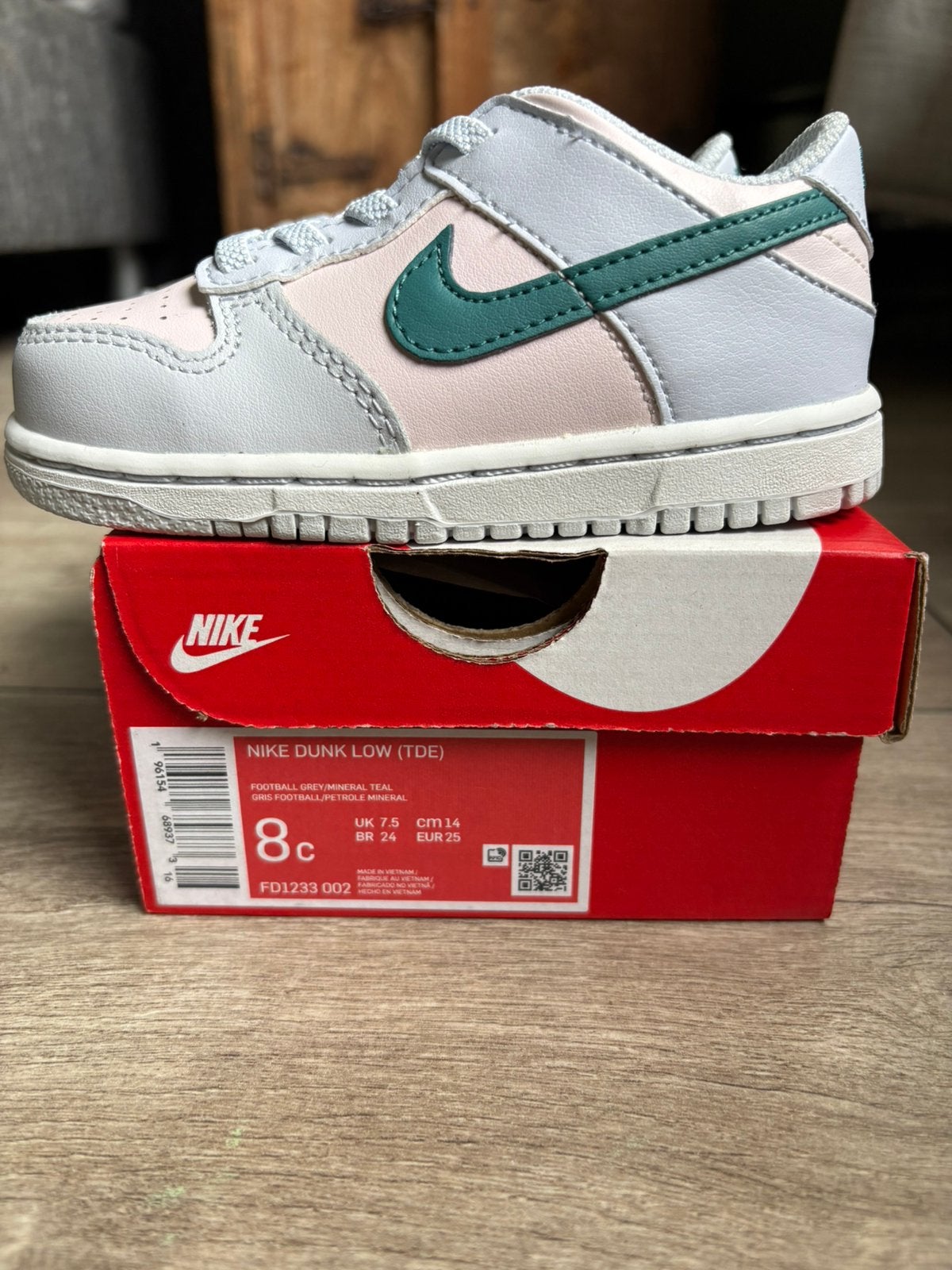 Nike Dunk Low SE ‘Mineral Teal’ (TD), Jongen of Meisje, Schoenen, Nieuw, Ophalen of Verzenden