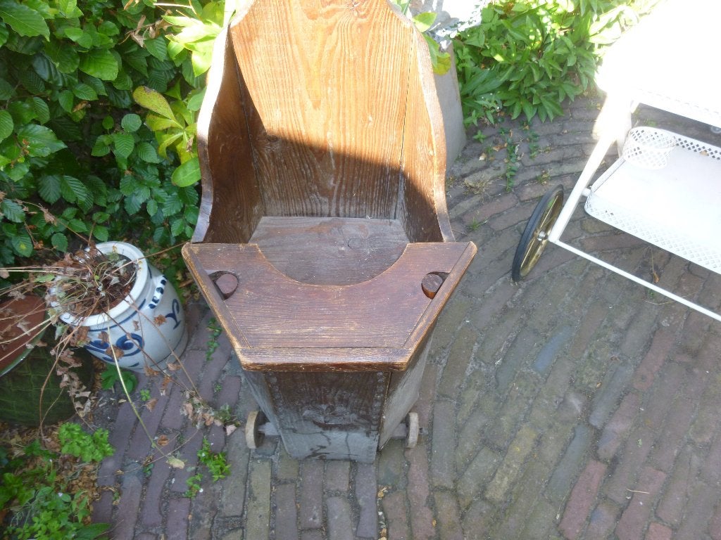 Heel oude Kinderstoel, Ophalen