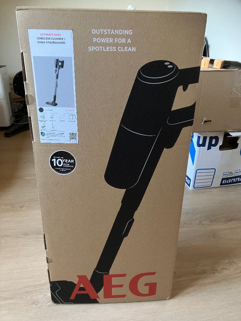 Premium AEG steelstofzuiger - nieuw in de doos, Witgoed en Apparatuur, Stofzuigers, Nieuw, Ophalen of Verzenden, 2000 watt of meer