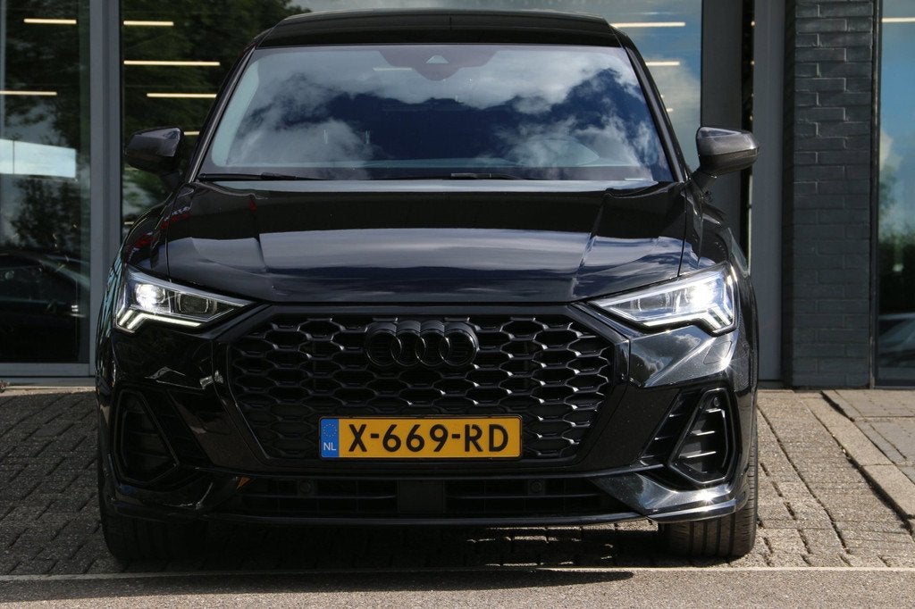 Audi Q3 Sportback 45 TFSI e S Edition PANO SOH 96,2%, Gebruikt, Euro 6, 150 pk, Leder en Stof