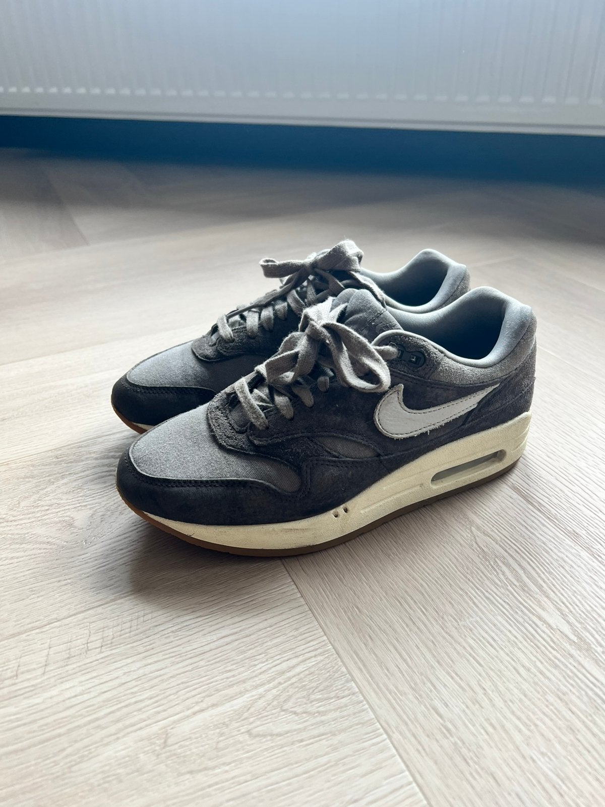 Nike air max one 38,5, Kleding | Heren, Ophalen of Verzenden, Gedragen, Overige kleuren, Sneakers of Gympen