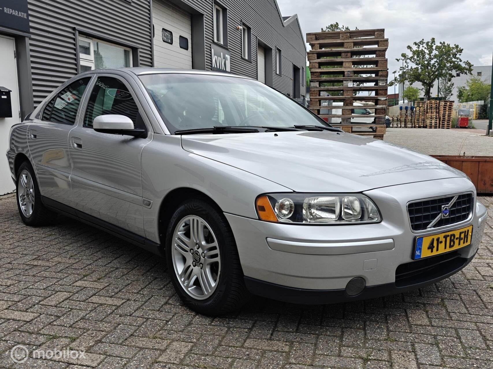 Volvo S60 2.4 140pkH5 Edition Clima Afn.trekhaak NIEUWSTAAT, Parkeersensor, 1600 kg, Sedan, Euro 4