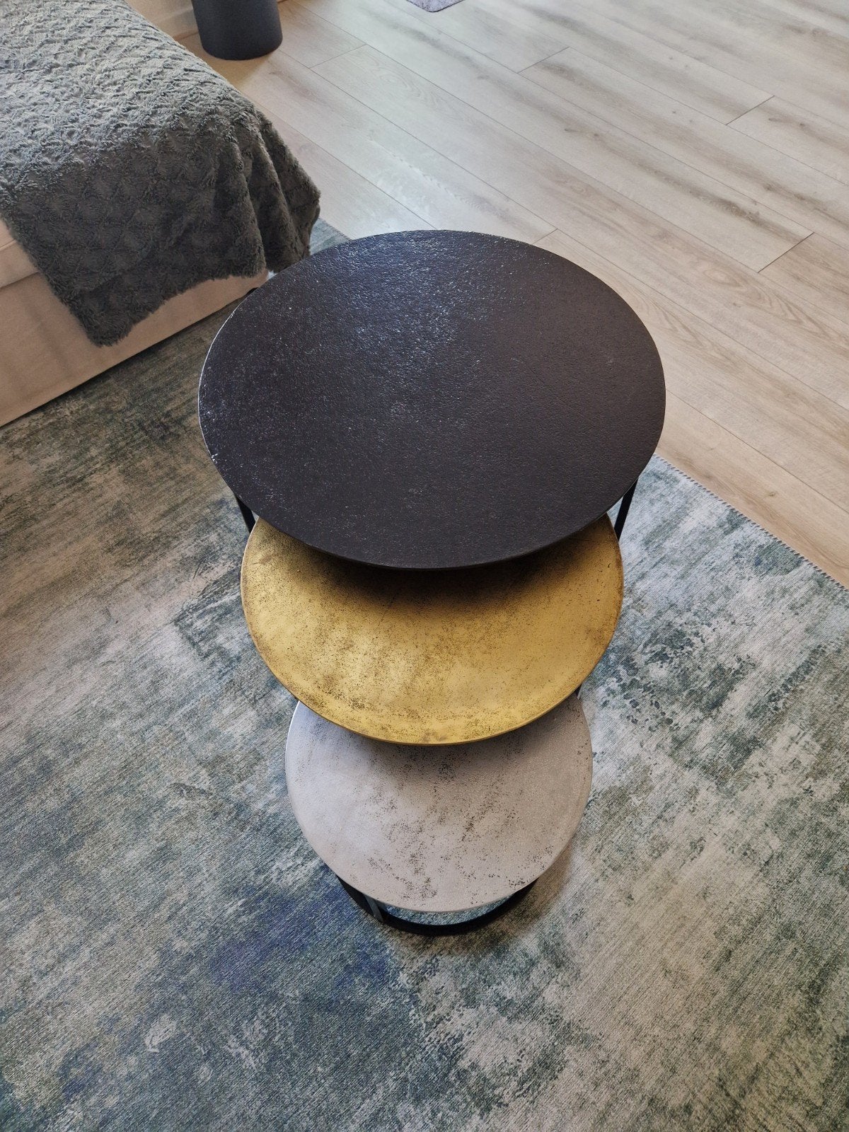 Set van 3 ronde salontafels, zwart, goud, zilver, Huis en Inrichting, Ophalen, Minder dan 45 cm, Modern, Industrieel, Metaal of Aluminium