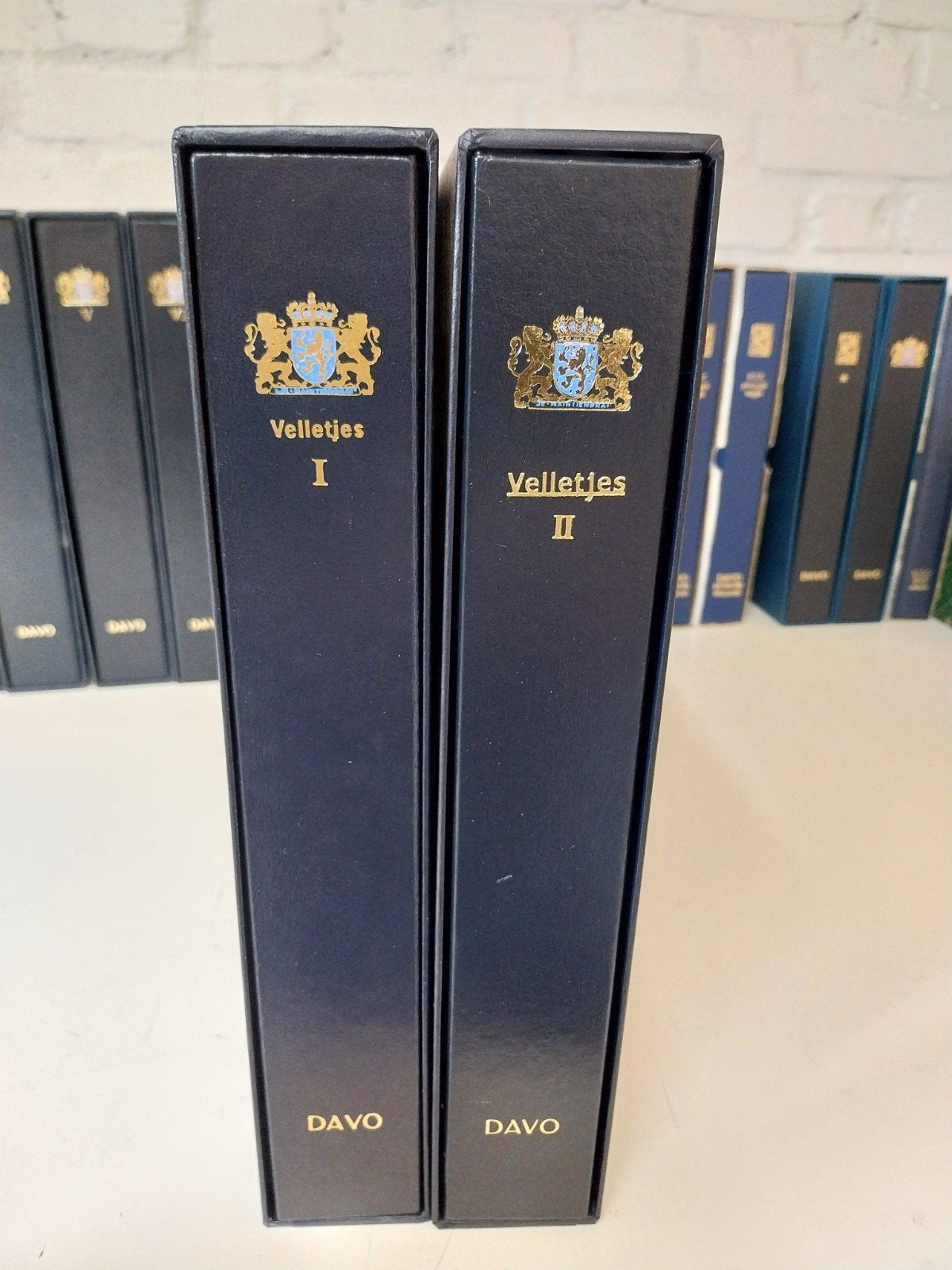 Nederland Twee Davo luxe albums Velletjes incl luxe bladen, Ophalen of Verzenden, Na 1940, Postfris