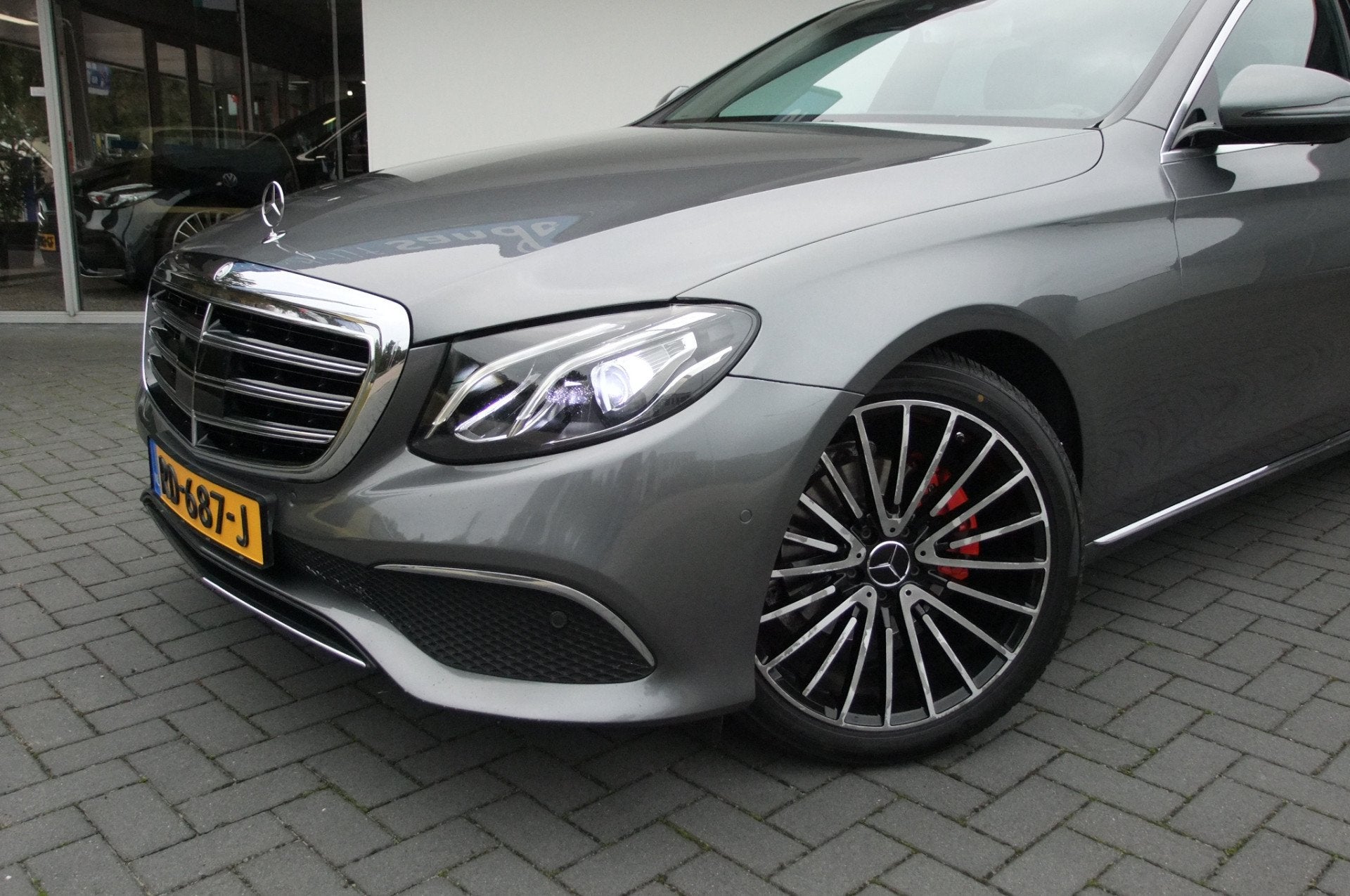 Mercedes-Benz E-Klasse 220 d Ambition / Camera / Dodehoek/ D, Automaat, Achterwielaandrijving, Gebruikt, 4 cilinders