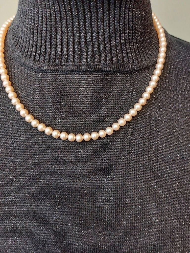 Parelketting met zilveren sluiting, Ophalen of Verzenden, Gebruikt, Wit, Overige materialen