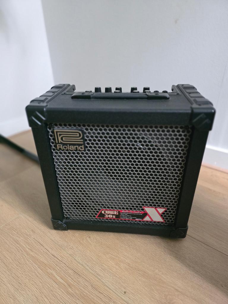 Roland Cube 30X + Kabel, Ophalen, Gebruikt, Gitaar, Minder dan 50 watt