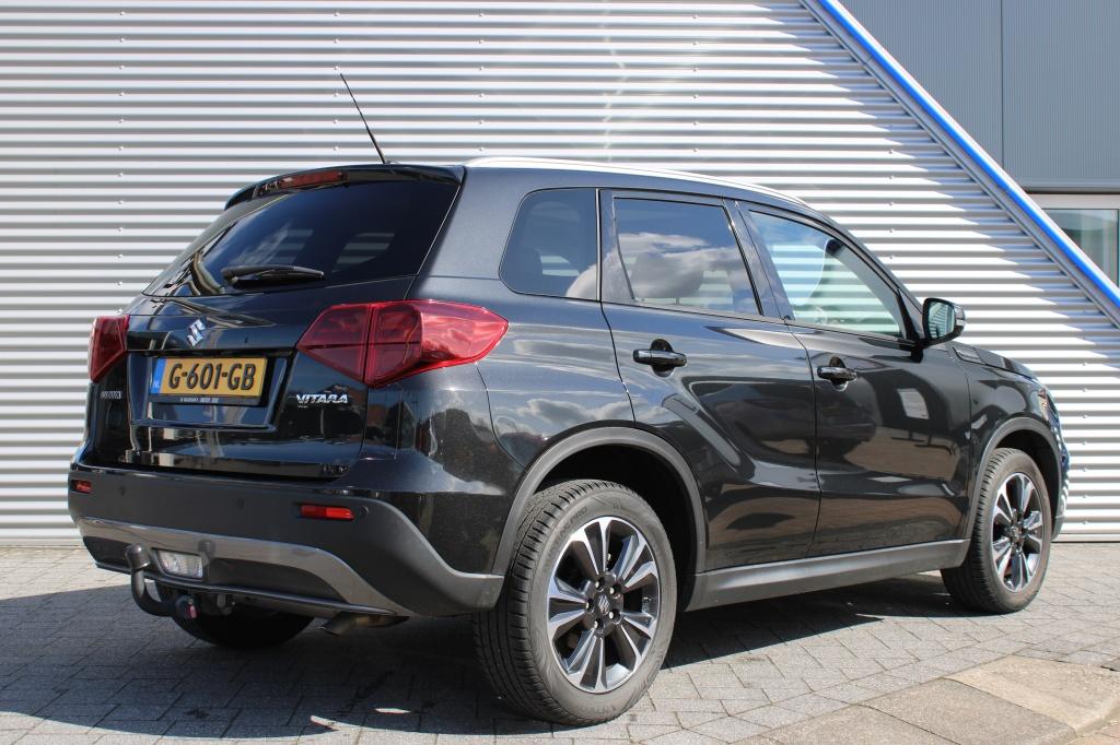 Suzuki Vitara 1.4Boosterjet Stijl Panoramadak Automaat | Nav, Auto's, Automaat, Stof, Gebruikt, Euro 6