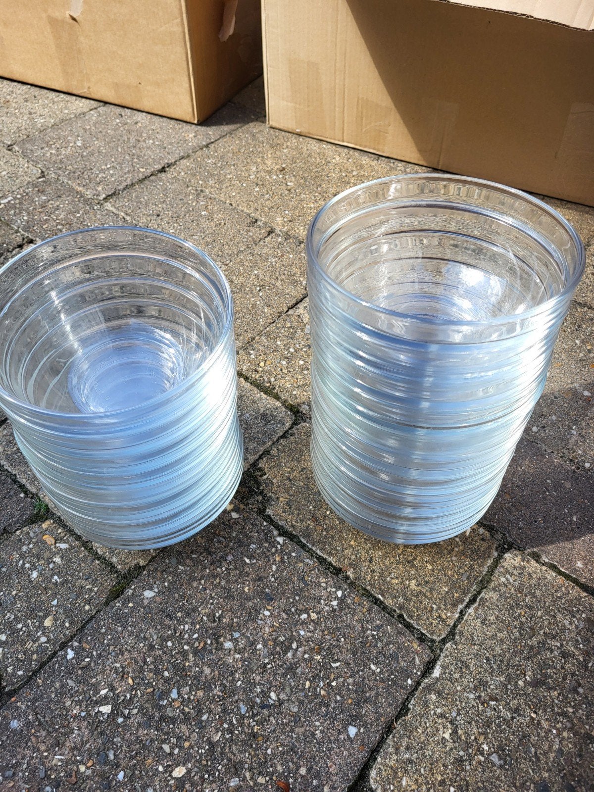 TE KOOP 18 SCHAALTJES VAN DOORSNEDE 14 CM, Ophalen of Verzenden, Overige stijlen, Schaal of Schalen
