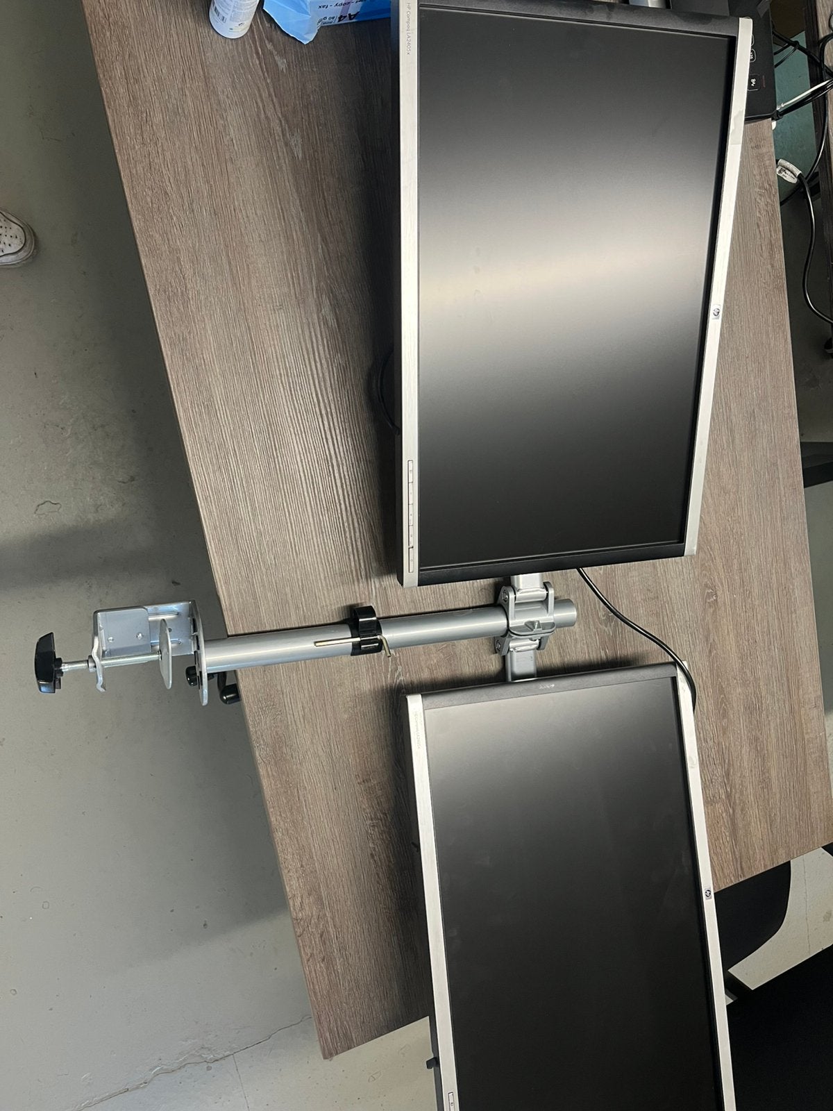 3x / Dubbele monitor op bureaubeugel, Computers en Software, Monitoren, Ophalen, Overige typen, Onbekend, 60 Hz of minder