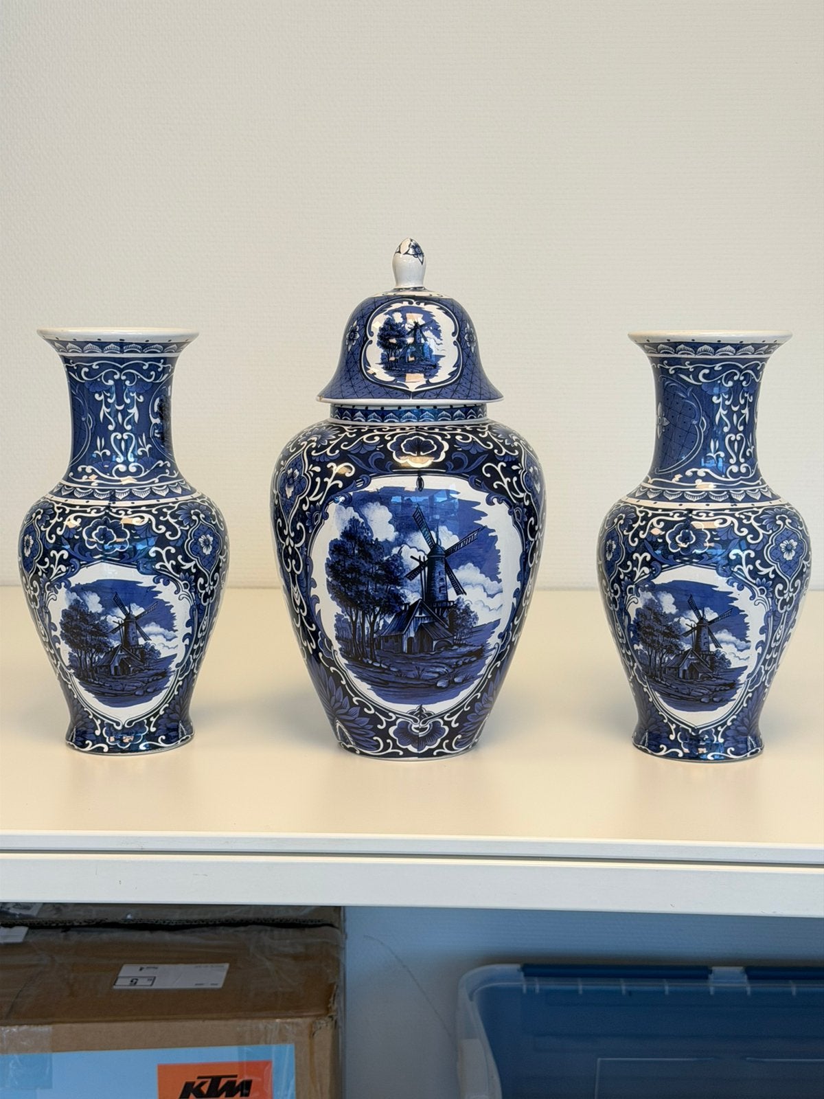 Delfts delft Blauw 3-delig Kaststel Molens Vazen Dekselpot, Ophalen of Verzenden