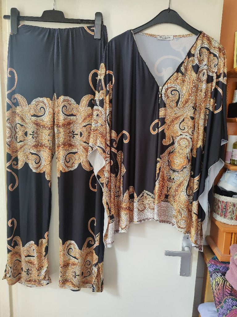 troiska nieuw kreukvrij tweedelig pak one size tot maat 46, Verzenden, Nieuw, Maat 46/48 (XL) of groter, Zwart