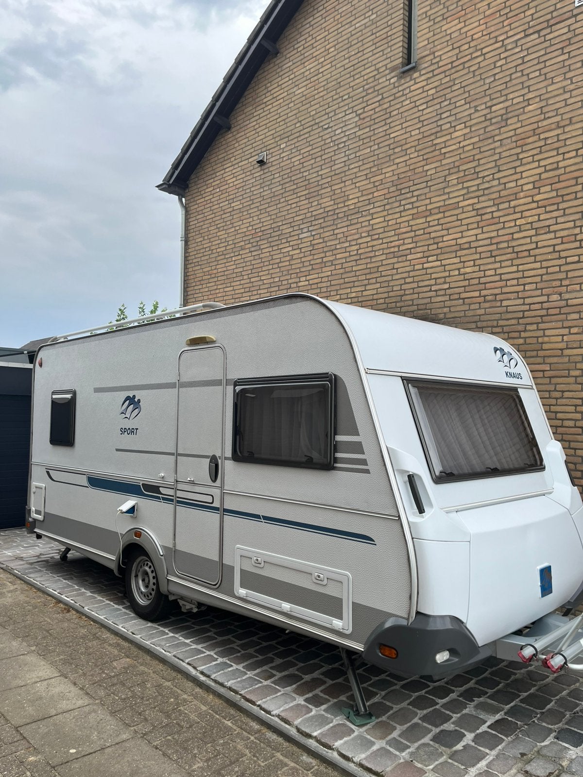 Knaus Sport 450 - 2009, Rondzit, Particulier, Vast bed, Kachel