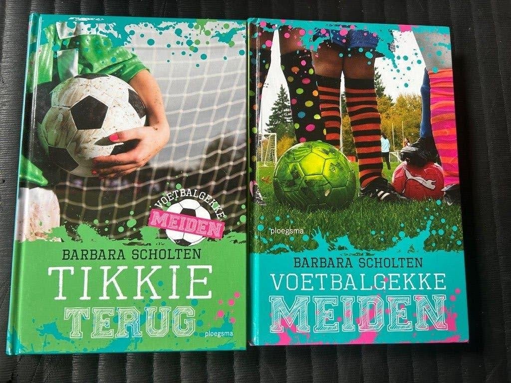 2 boeken: Voetbalgekke meiden – Barbara Scholten, Boeken, Kinderboeken | Jeugd | 10 tot 12 jaar, Ophalen of Verzenden, Zo goed als nieuw