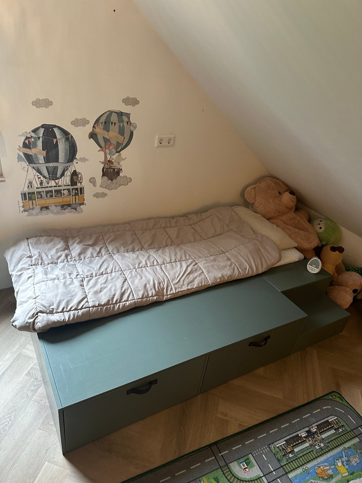 Kinderbed met kledingkast, Gebruikt, Met lade(s), 150 tot 200 cm, 25 tot 50 cm