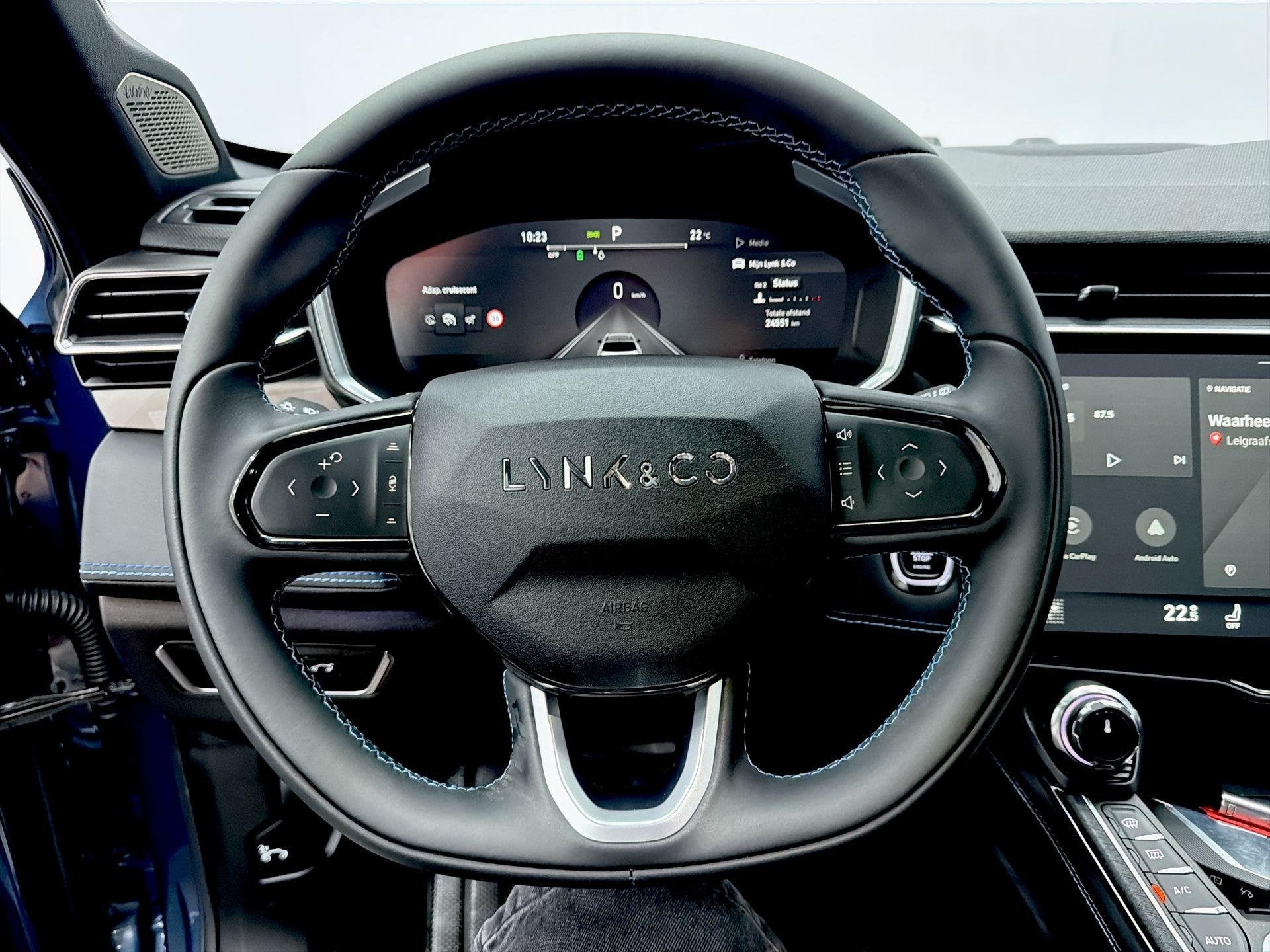 Lynk en Co 01 1.5 MY23 - Jong, luxe en compleet, Stof, Euro 6, Met garantie (alle), Blauw