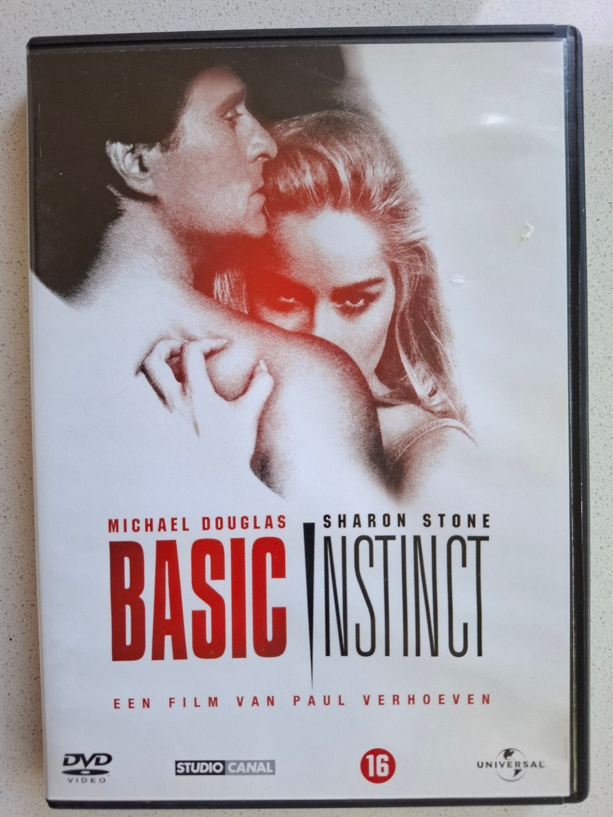 Basic instinct, Alle leeftijden, Ophalen of Verzenden, Zo goed als nieuw, Actiethriller