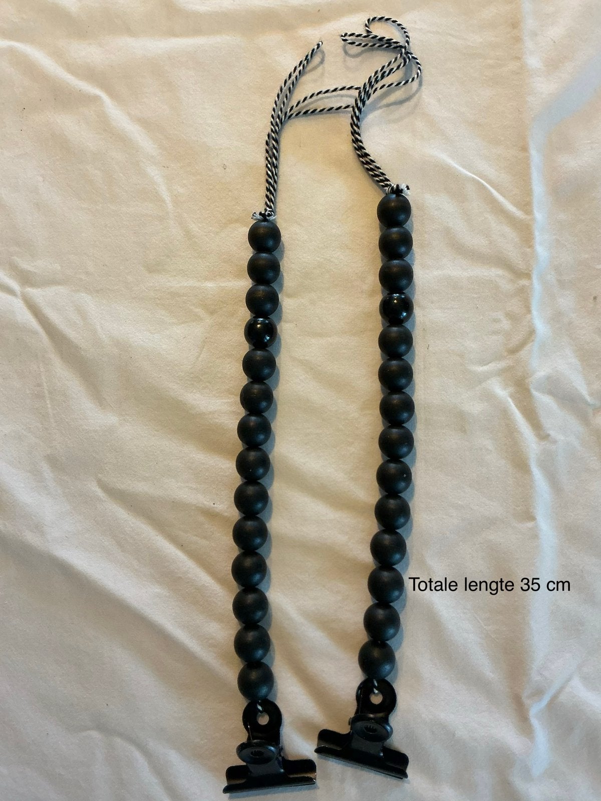 Zwarte kralenketting met clips - Totale lengte 35 cm, Huis en Inrichting, Ophalen of Verzenden, Zo goed als nieuw