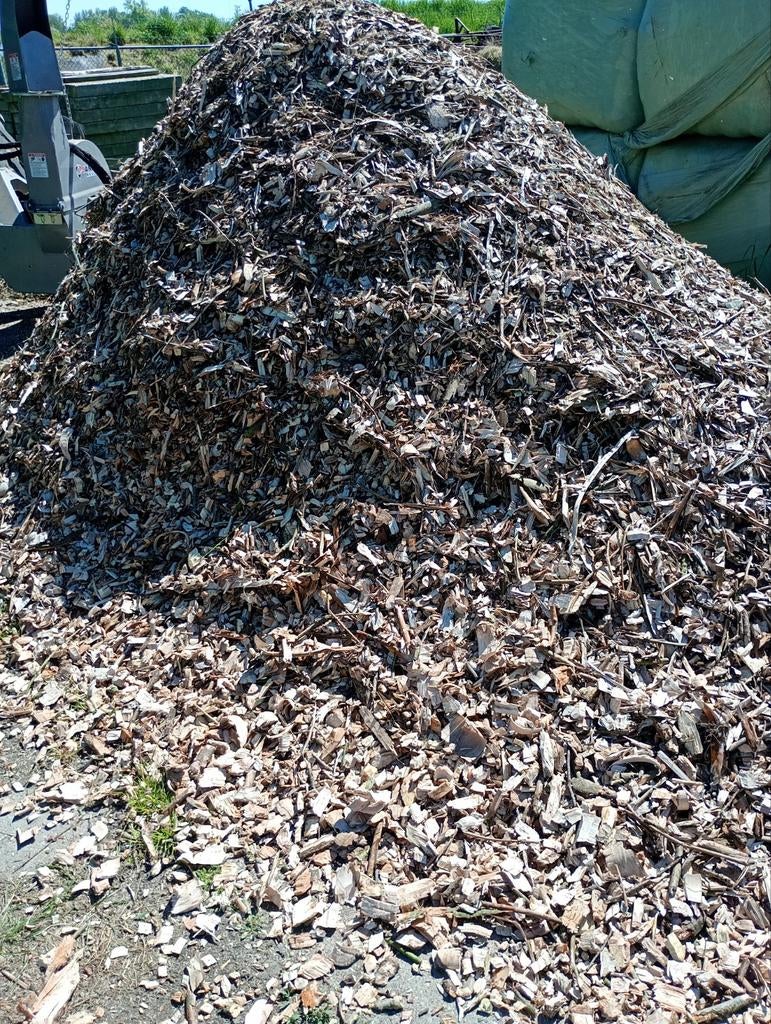 Nog ongeveer 2 m3 mooie grove houtsnippers te koop, Ophalen, Boomschors