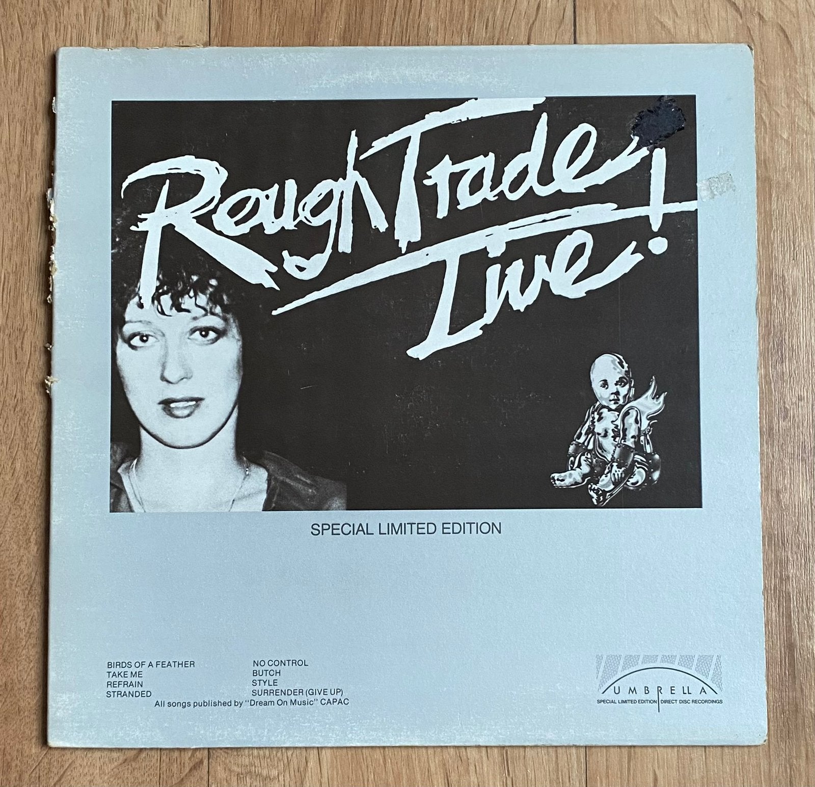 LP ROUGH TRADE - Live! ( 1977 CA / Poprock Funk ), Inclusief binnenhoes, LP, Gebruikt, Verzenden