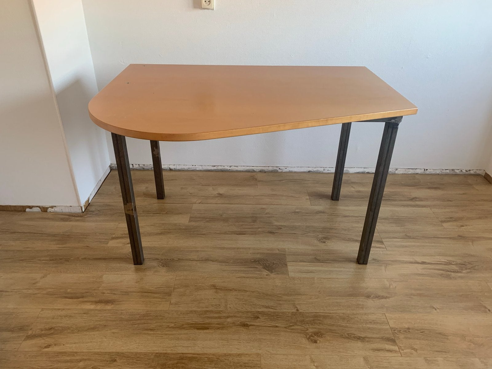 Bureau met houten blad 120cm x 65-90cm, Huis en Inrichting, Bureaus, Ophalen, Overige typen, Gebruikt, Hout