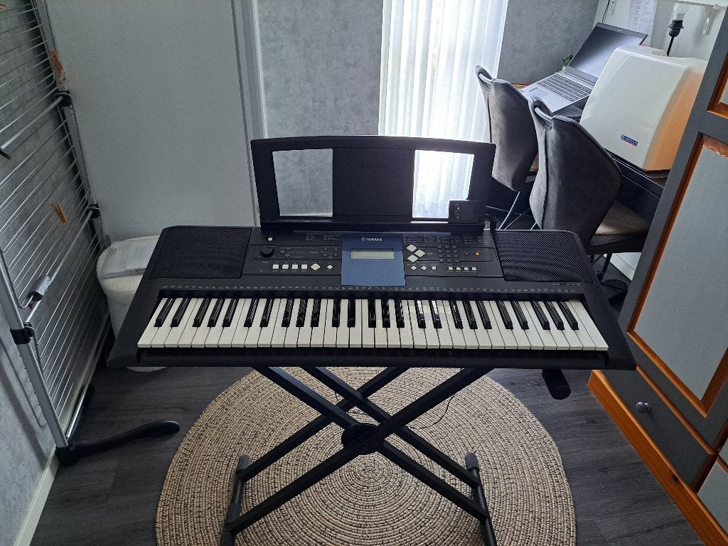 Yamaha  E333   Keyboard met standaard, Ophalen, 61 toetsen, Yamaha, Zo goed als nieuw