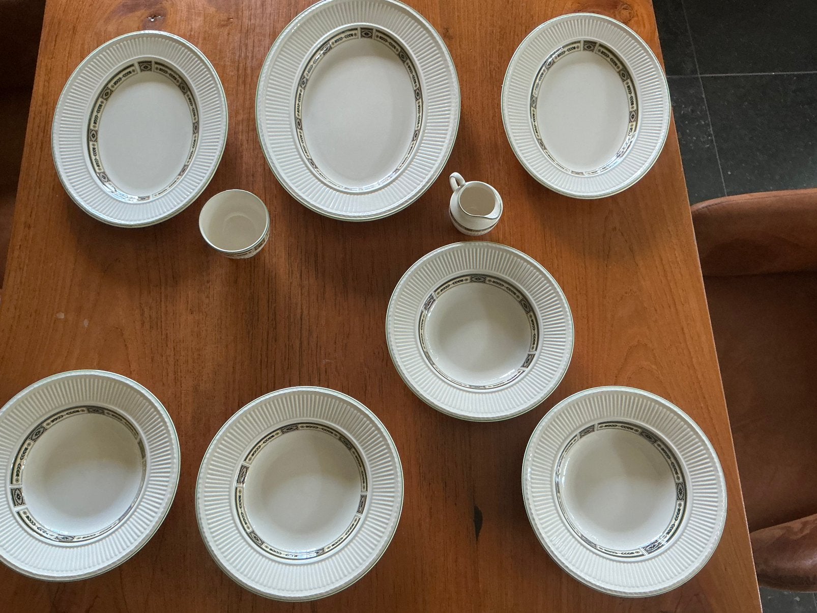 Wedgwood Carlton serviesdelen, Verzenden
